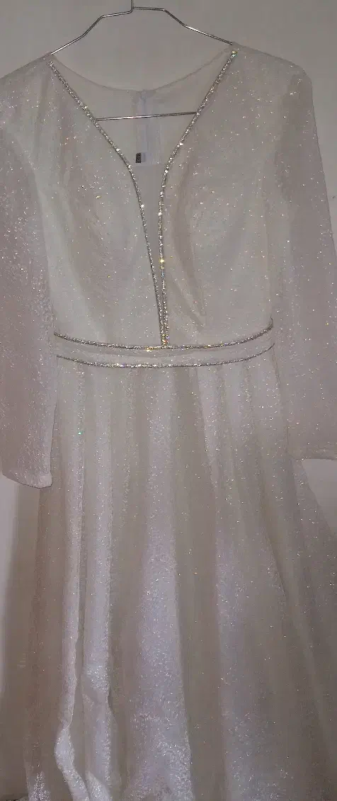 لباس عقدی|لباس|آزادشهر, |دیوار