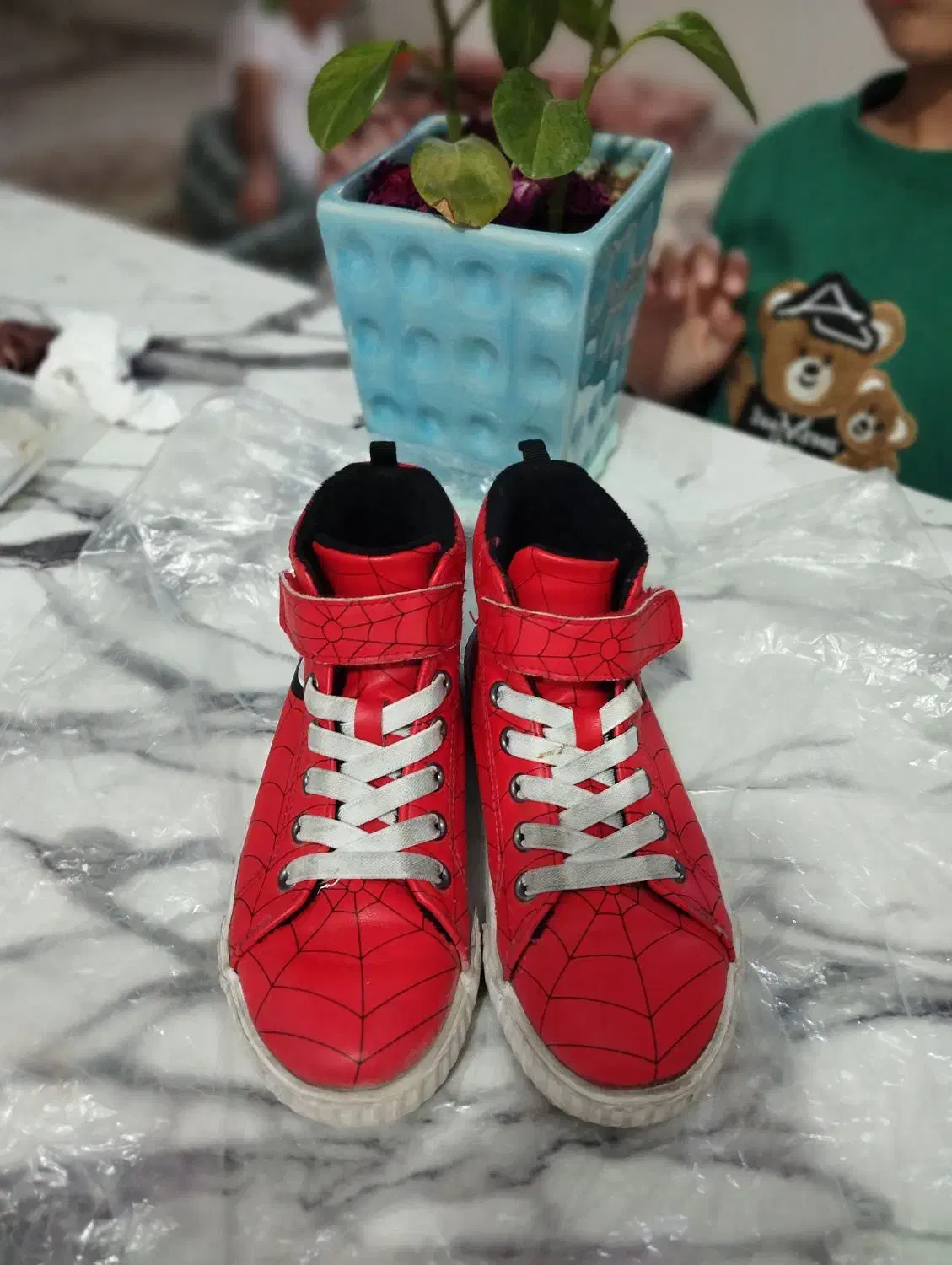 یک جفت کفش نیمپود سایز 33 در حد نونو مرد عنکبودی|کفش و لباس بچه|فردیس, شهرک ۱۱۰|دیوار