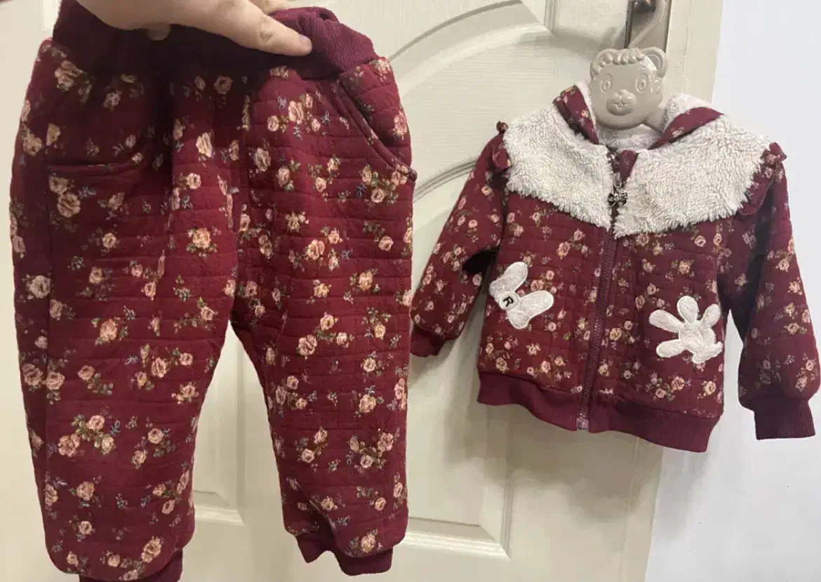 کاپشن وشلواربچگانه داخل خزدار|کفش و لباس بچه|رشت, استقامت ۱|دیوار