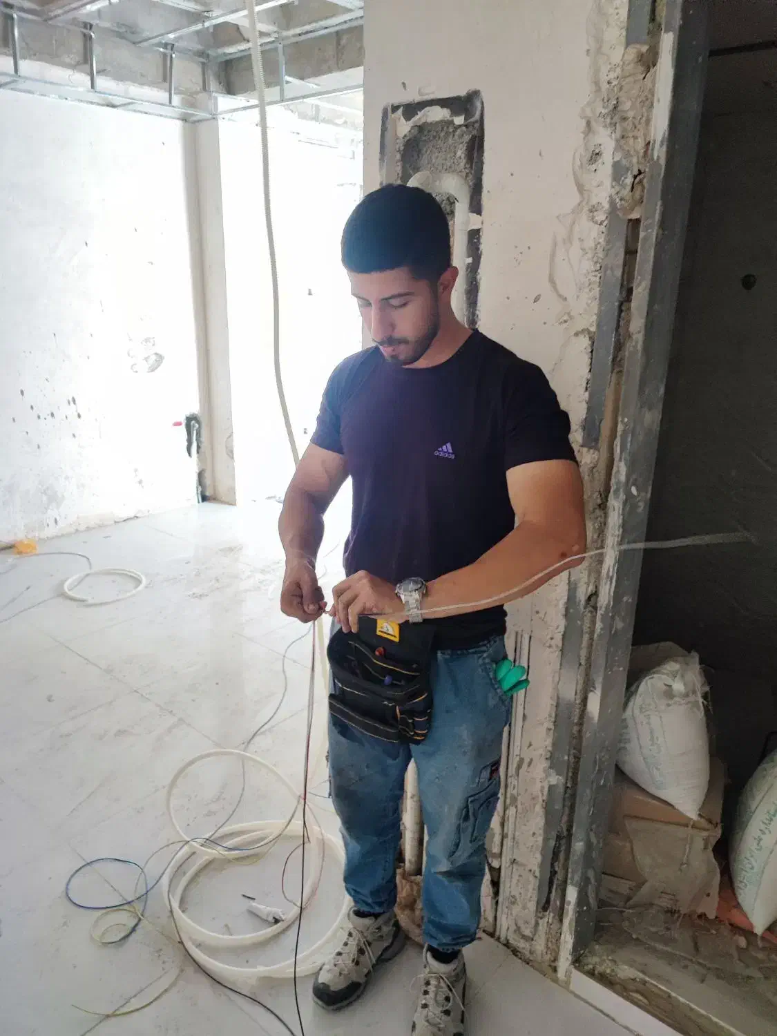 برقکاری دوربین مداربسته آیفون تصویری باکمترین قیمت|خدمات پیشه و مهارت|تهران, هرندی|دیوار