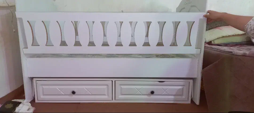 تخت گهوارای|تخت و صندلی بچه|یاسوج, |دیوار