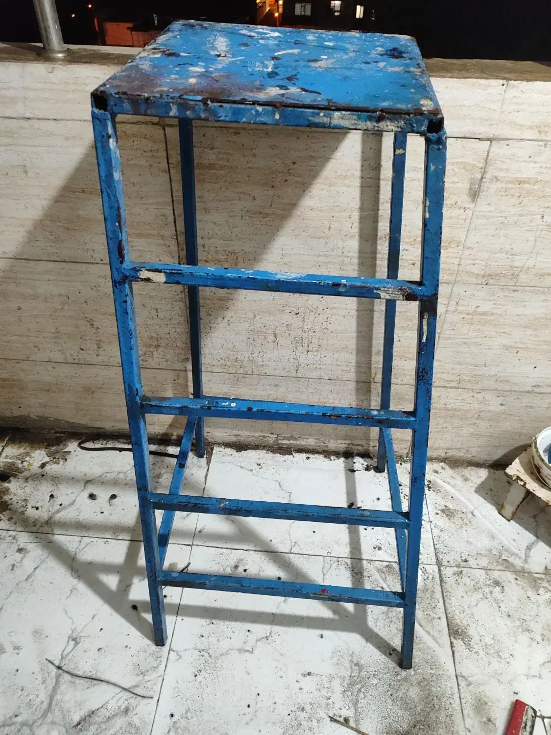 چهار پایه فلزی آهنی سنگین|صندلی و نیمکت|اهواز, کوی باهنر|دیوار