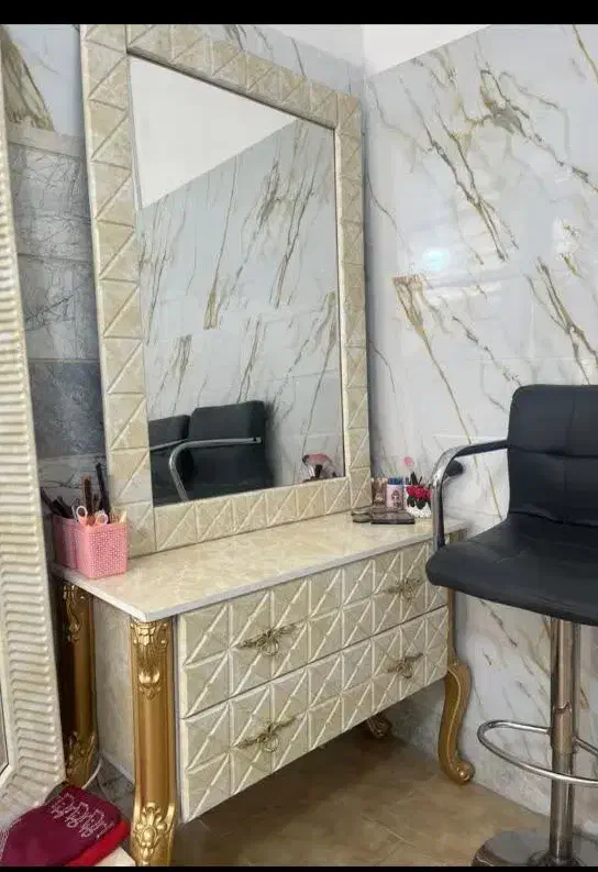 لوازم آرایشگاه بسیار تمیز وشیک باقیمت بسیار مناسب|حراج|تهران, تهرانپارس جنوبی|دیوار