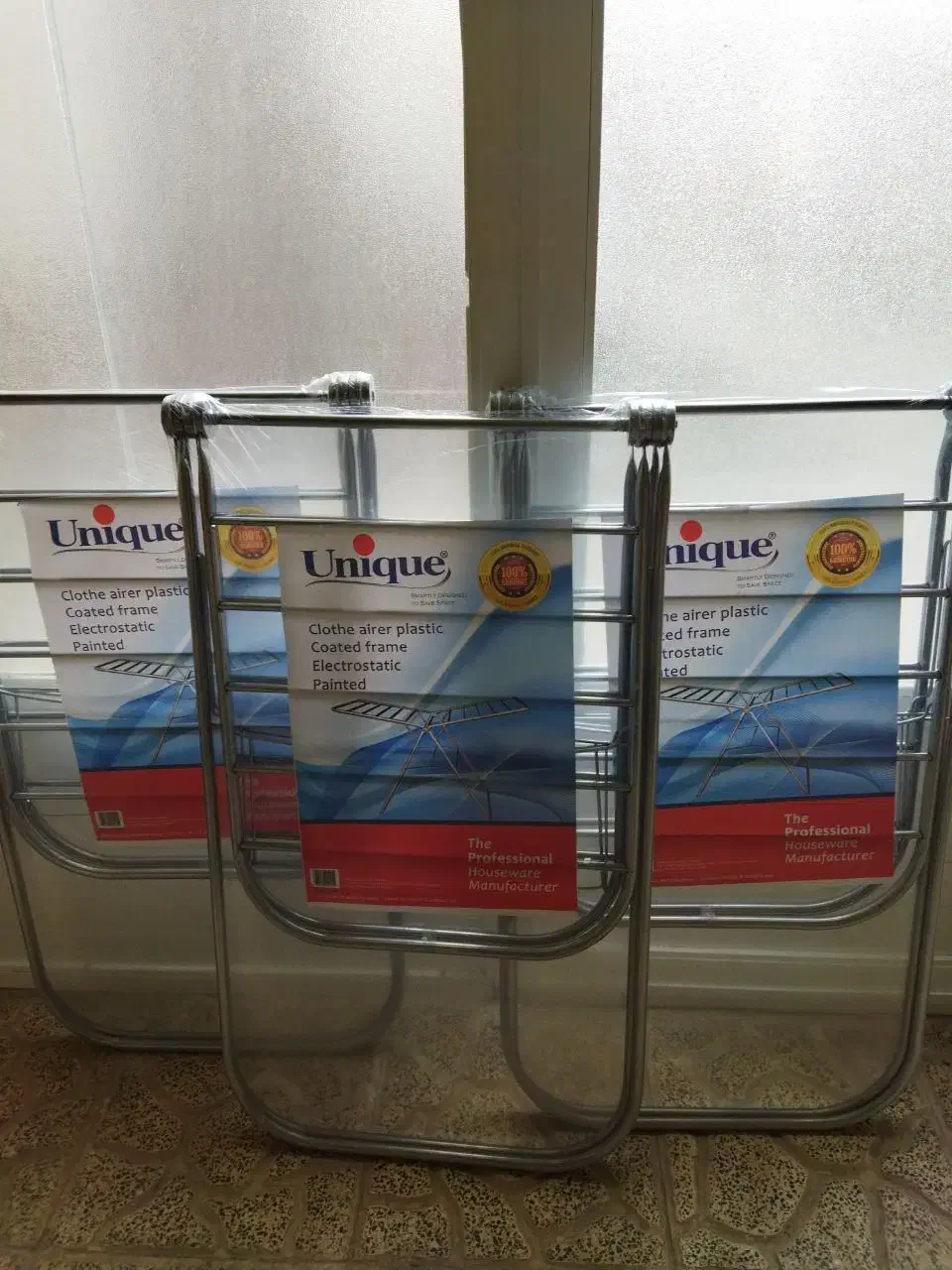 مارک یونیک|بندرخت و رخت‌آویز|نجف‌آباد, فردوسی|دیوار