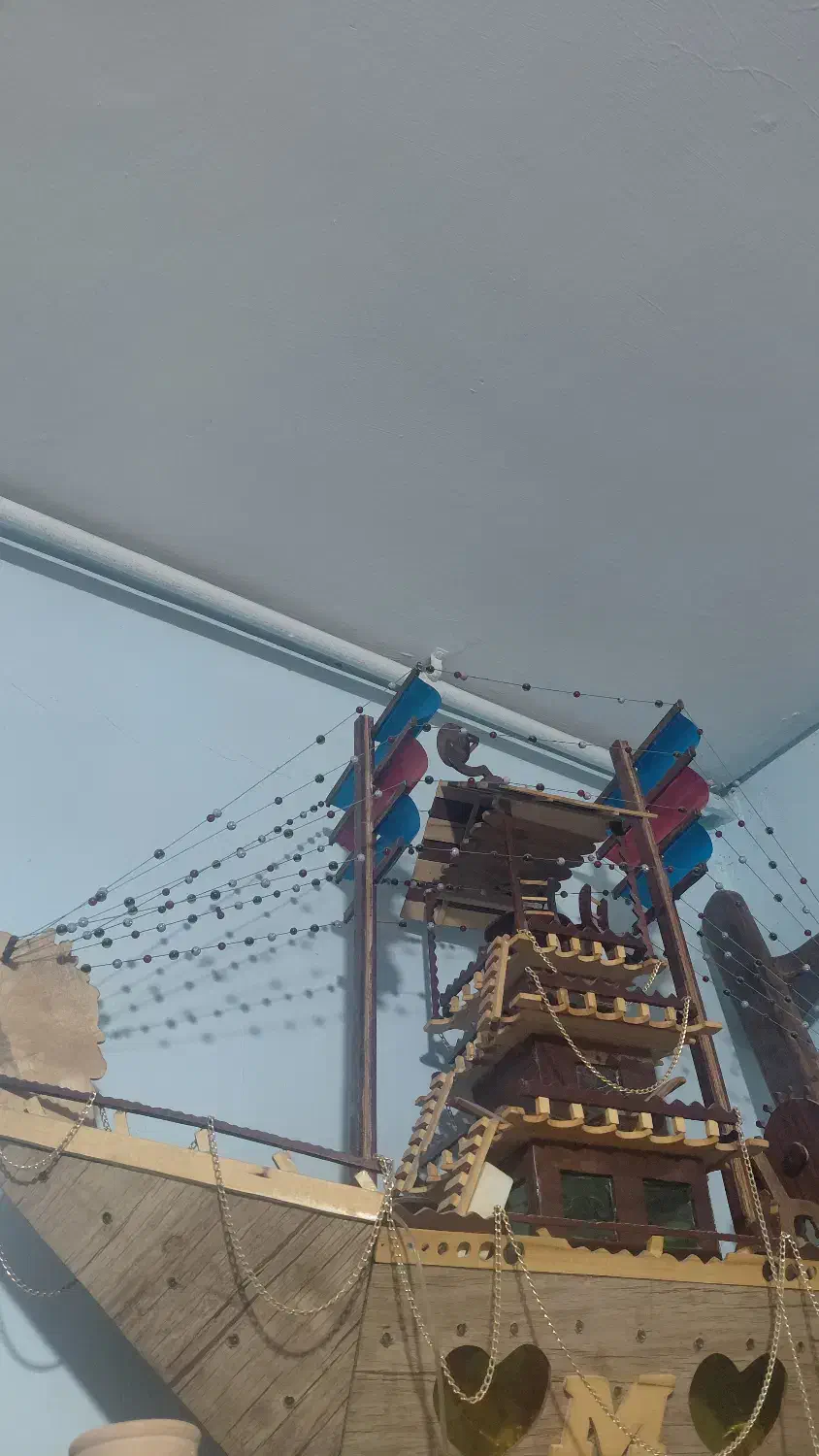 لنج وکشتی|کلکسیون اشیاء عتیقه|شیراز, دانشکده موشکی امام صادق (ع)|دیوار