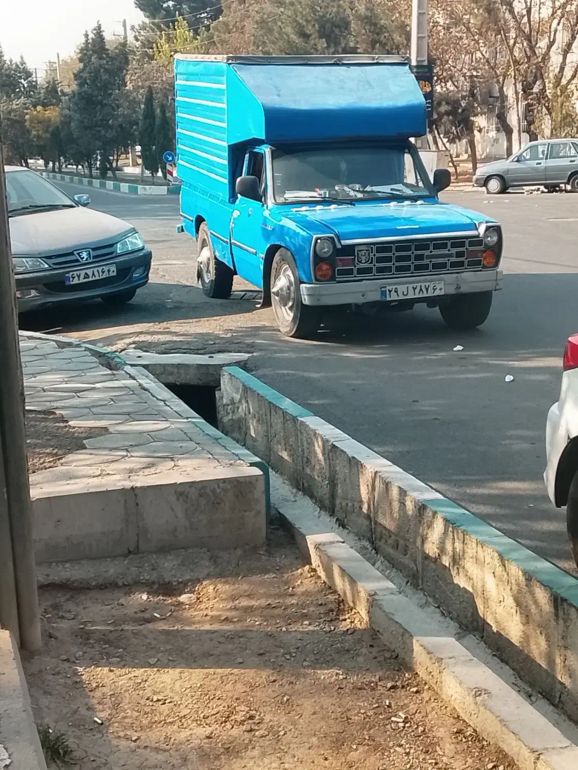 نیسان وانت|خودرو سواری و وانت|ری, سیزده آبان|دیوار