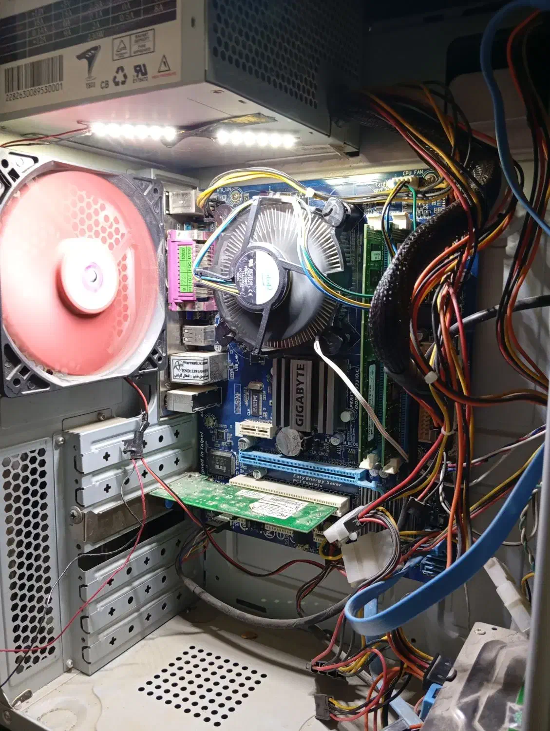 کامپیوتر|رایانه رومیزی|استهبان, |دیوار