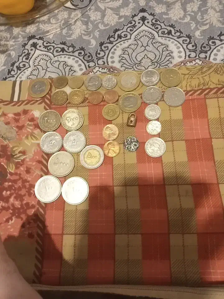 چندین سکه جمهوری وشاهی وخارجی همگی به فروش میرسد|کلکسیون سکه، تمبر، اسکناس|پردیس, فاز ۴|دیوار