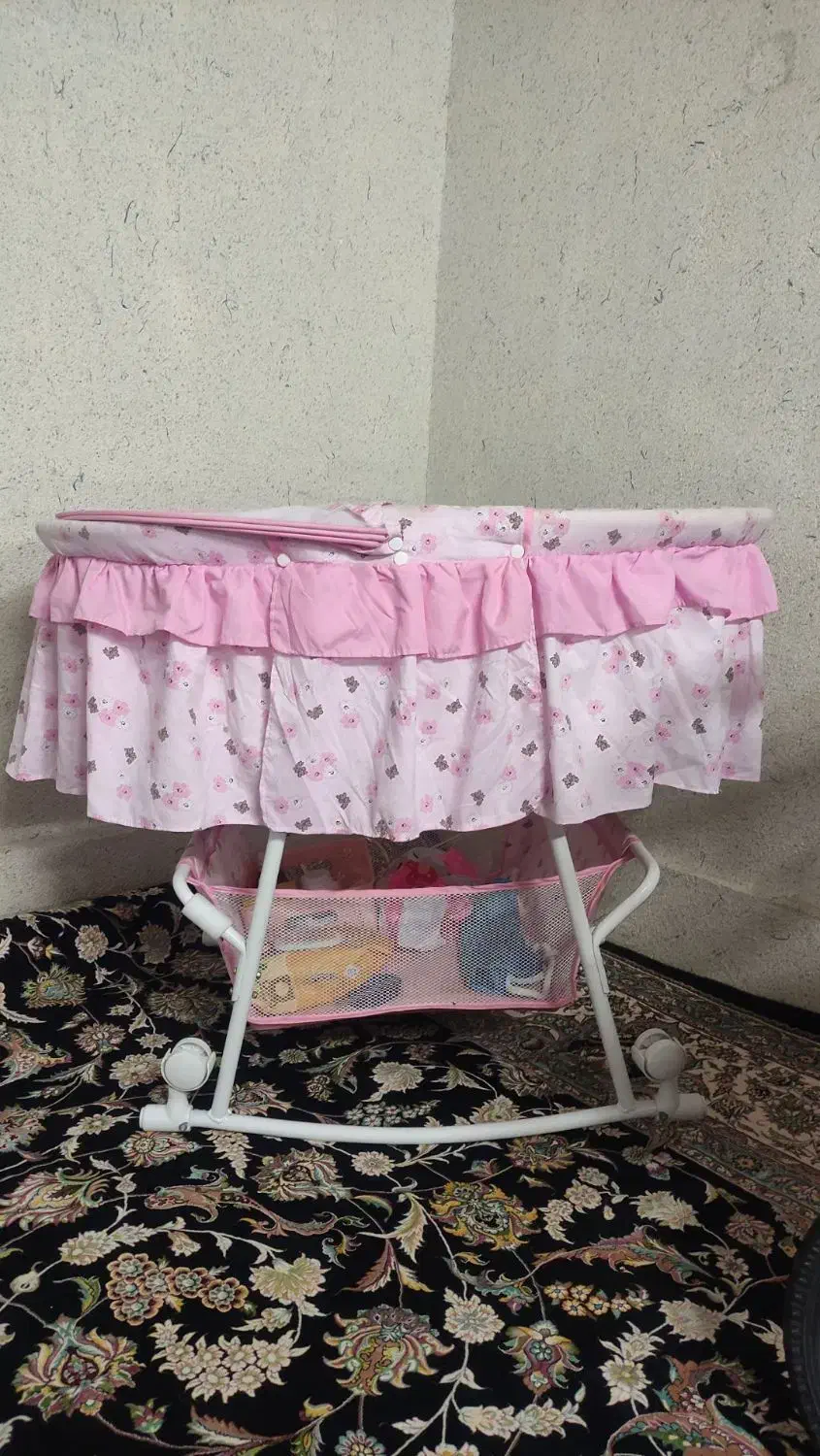 گهواره|تخت و صندلی بچه|مشهد, مصلی (کارمندان اول)|دیوار