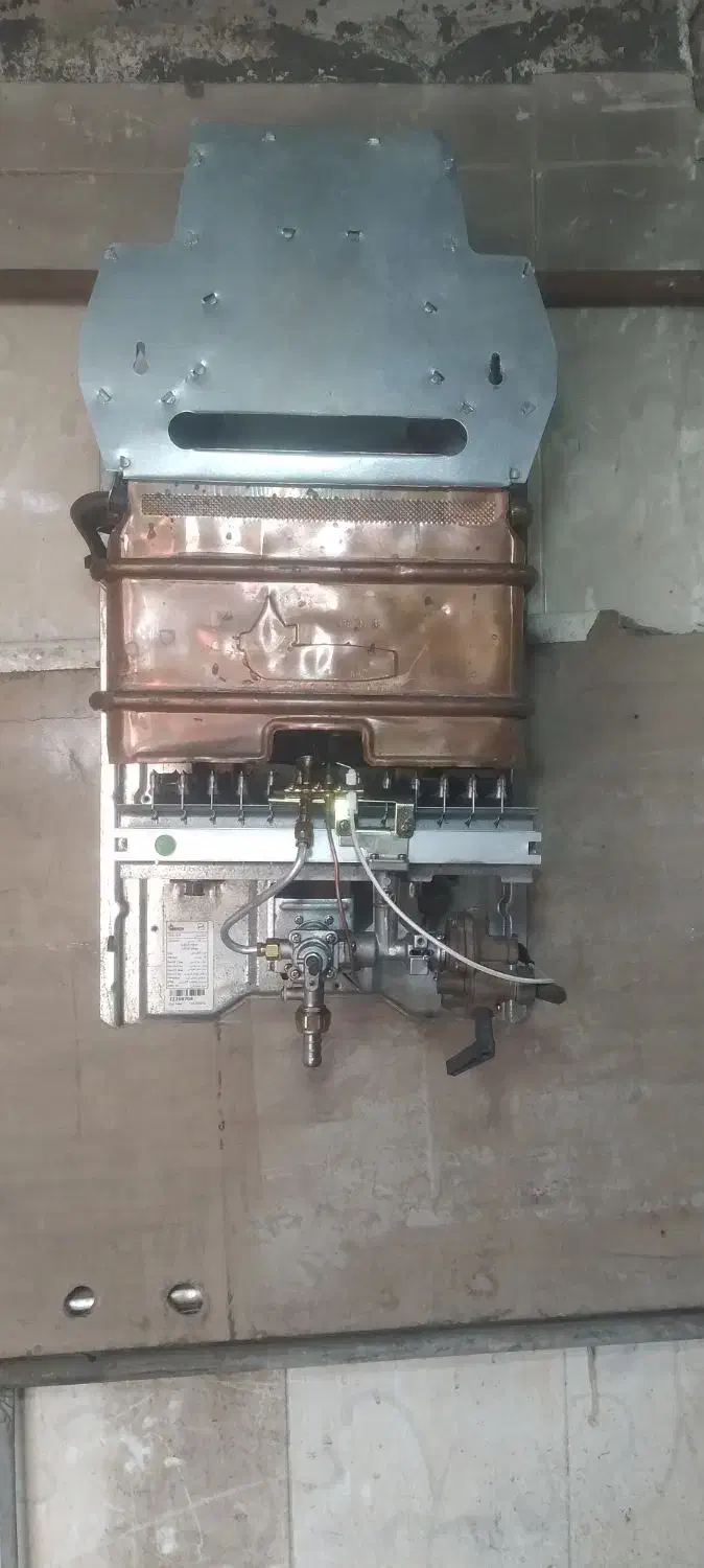 آبگرمکن دیواری بوتان  در حد نو|آبگرمکن، پکیج، شوفاژ|مشهد, شهید آوینی|دیوار