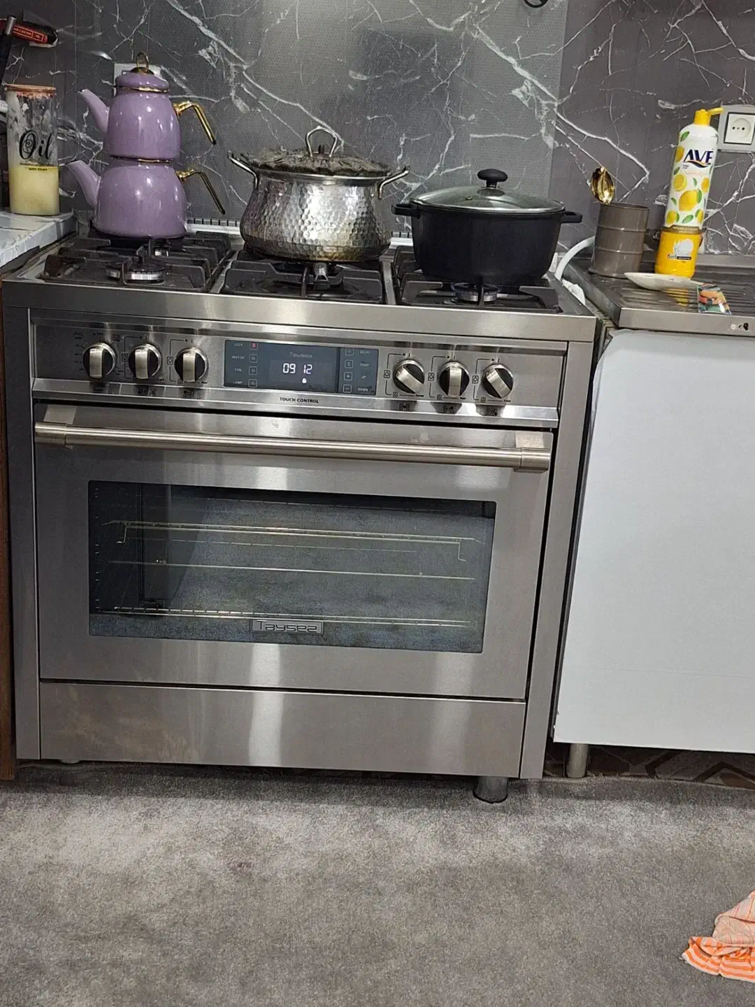 گاز فردار درحد نو. هنوز ۶ ماه نیس خریدم  .|اجاق گاز و لوازم برقی پخت‌وپز|سبزوار, شرق کال شمالی|دیوار