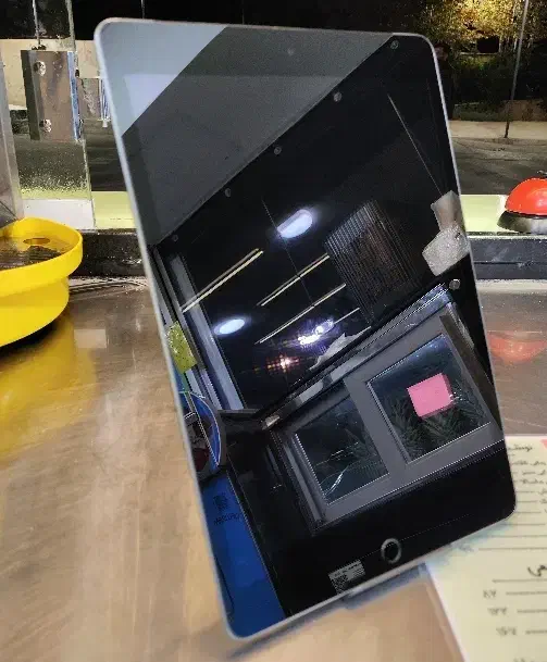 آیپد نسل 9|تبلت|شیراز, میرزاکوچک خان|دیوار