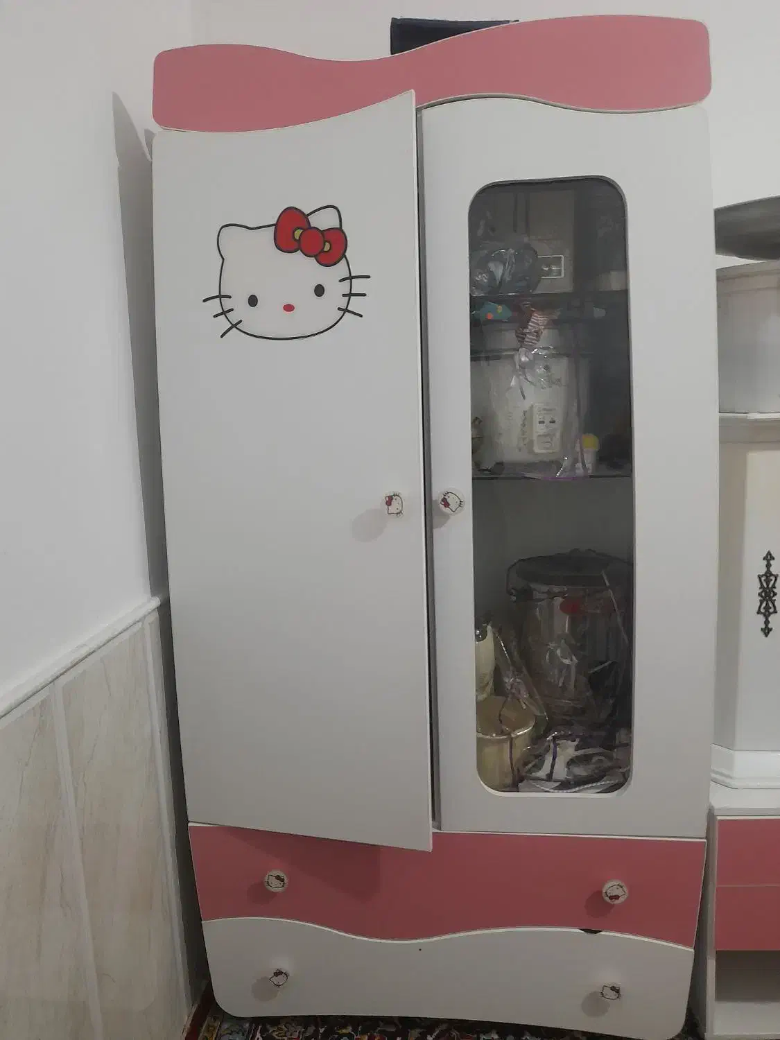 کمد و فرش فانتزی|تخت و سرویس خواب|نیشابور, شهرک رضوی|دیوار