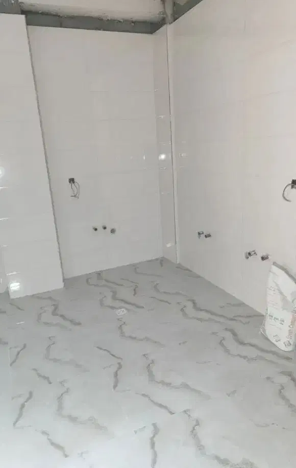 نیاز به کارگر کاشی وسرامیک کاری|استخدام معماری، عمران و ساختمانی|کرمانشاه, |دیوار