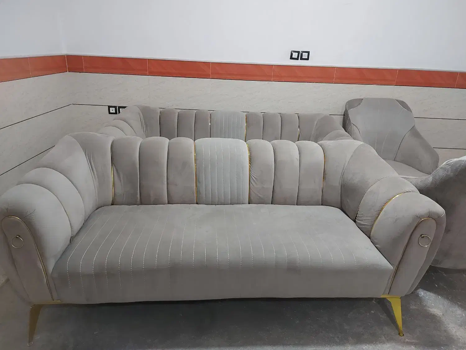 مبل|مبلمان خانگی و میز عسلی|ساوه, |دیوار