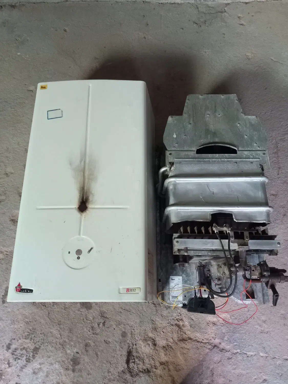 آبگرمکن دیواری ۳۲۱۵ جدید گازشهری جدید|آبگرمکن، پکیج، شوفاژ|زابل, |دیوار