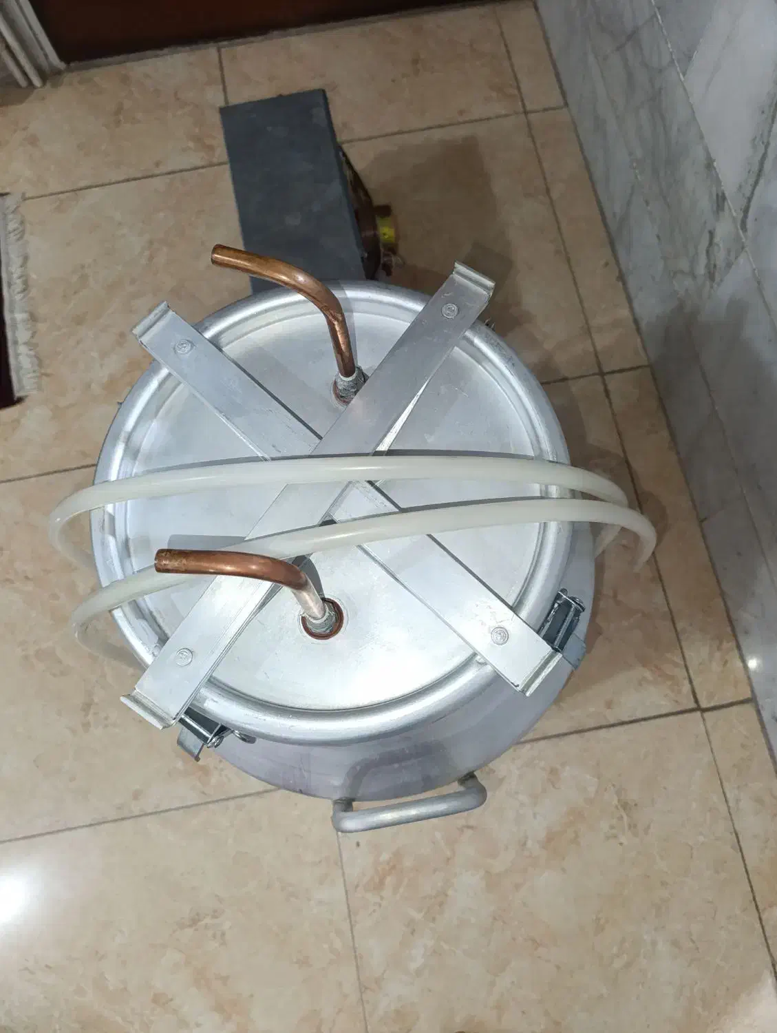 عرقگیر|ظروف پخت‌وپز|یزد, |دیوار