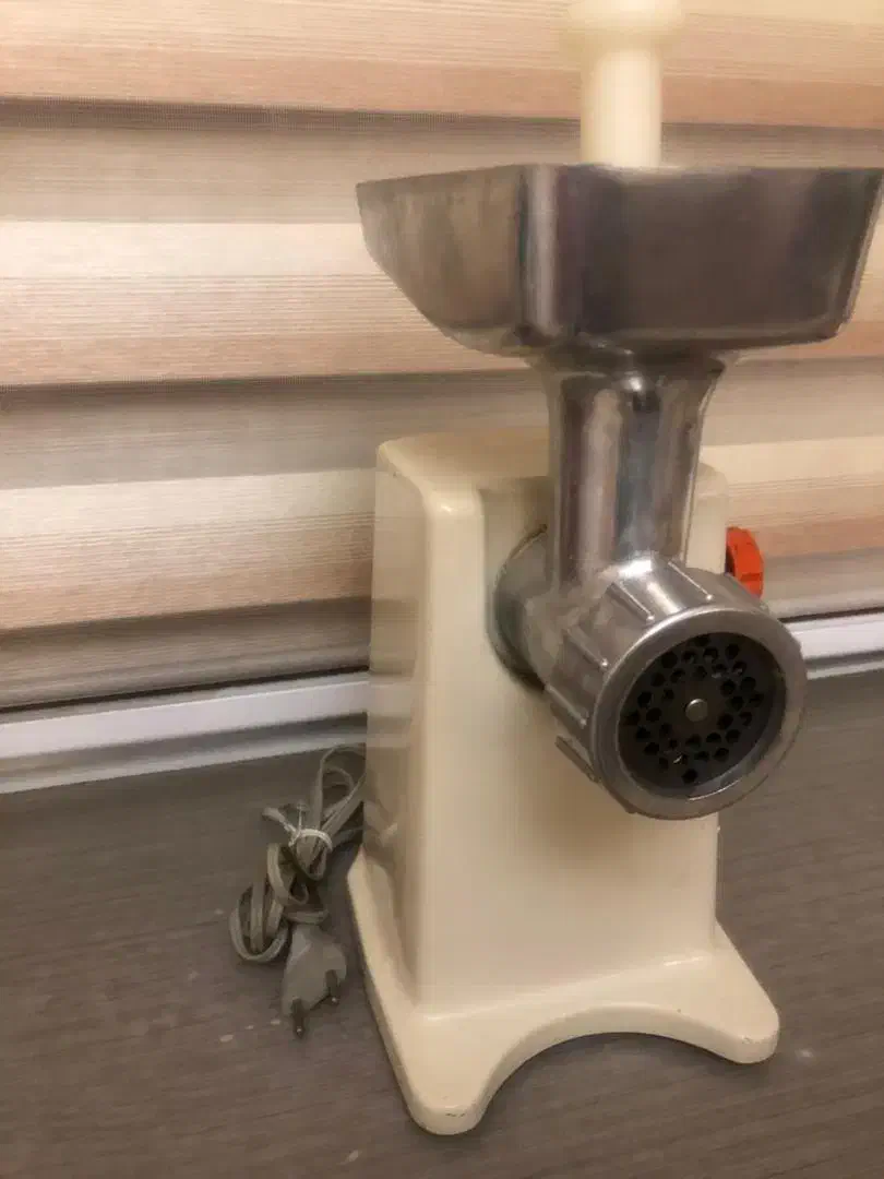 چرخ گوشت|خردکن، آسیاب، غذاساز|مشهد, هفت تیر (نه دره)|دیوار