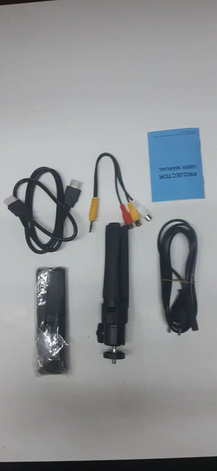 پروژکتور قابل حمل umiioمدلQ2|تلویزیون و پروژکتور|اردبیل, |دیوار