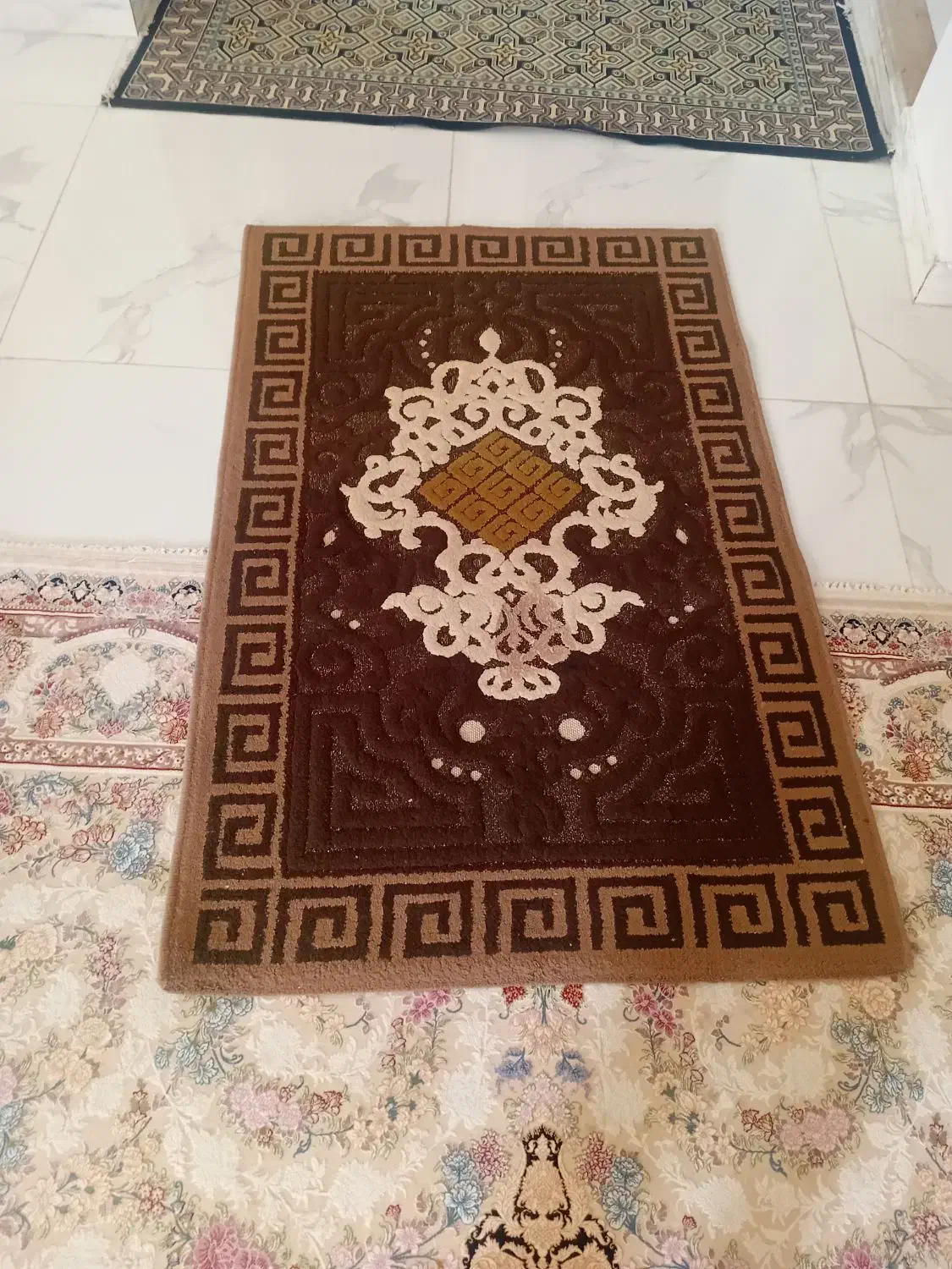 فرش فانتزی یک نیم در یک نیم|فرش|رشت, پل تالشان|دیوار