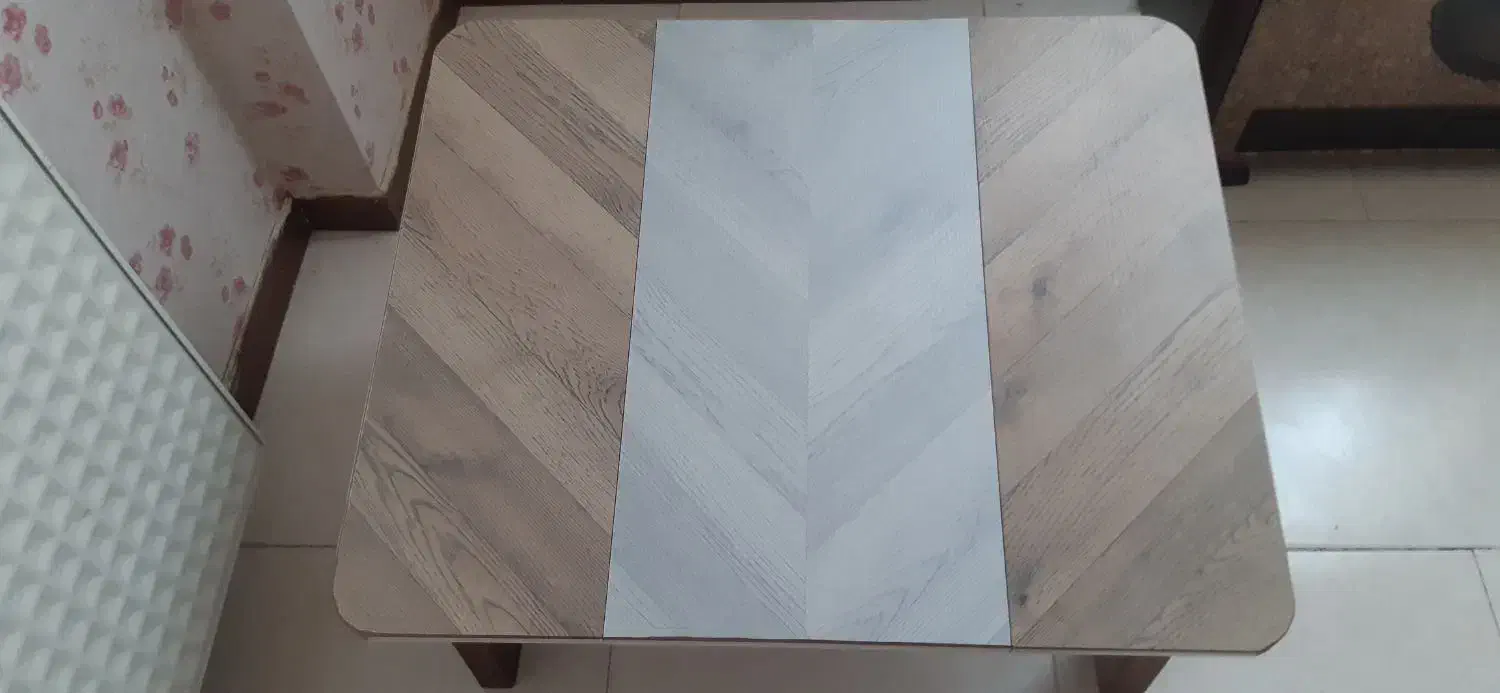 میز|میز تحریر و کامپیوتر|کاشان, شهرک خاتم الانبیا (مسکن ملی کاشان)|دیوار