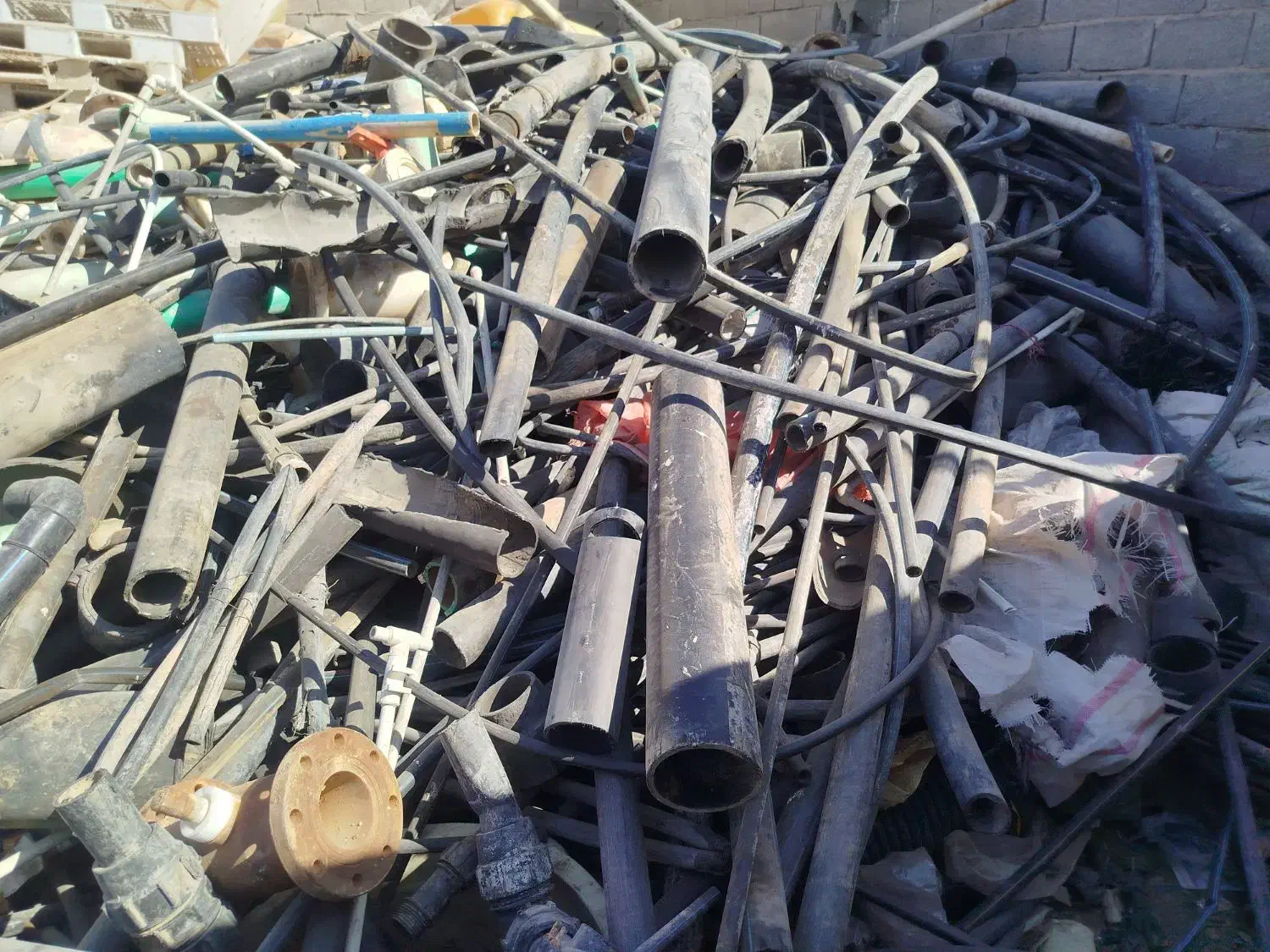 خرید لوله پلی اتیلن و لوله سفید سپر و کف استخری|خدمات پیشه و مهارت|سمنان, |دیوار