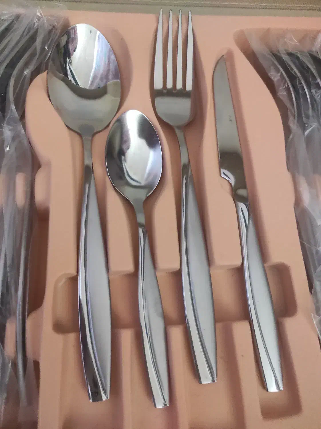 سرویس قاشق چنگال|ظروف سرو و پذیرایی|سبزوار, طبرسی (جعفرآباد)|دیوار