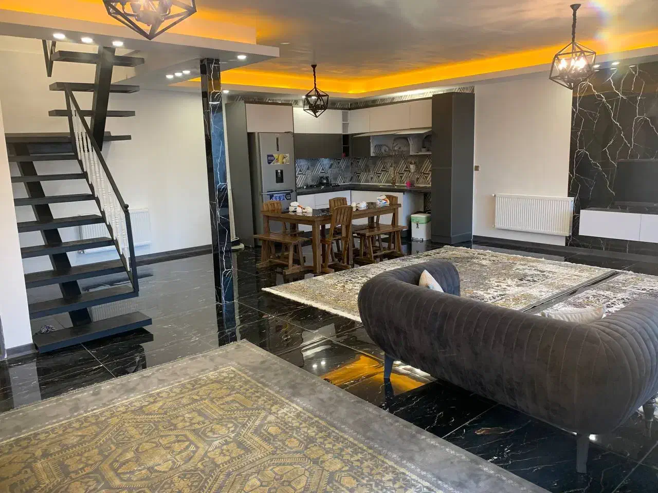 ویلا دوبلکس استخر داخل+فوتبال دستی+روف گاردن|اجارهٔ کوتاهمدت ویلا و باغ|تهران, بوستان چیتگر|دیوار