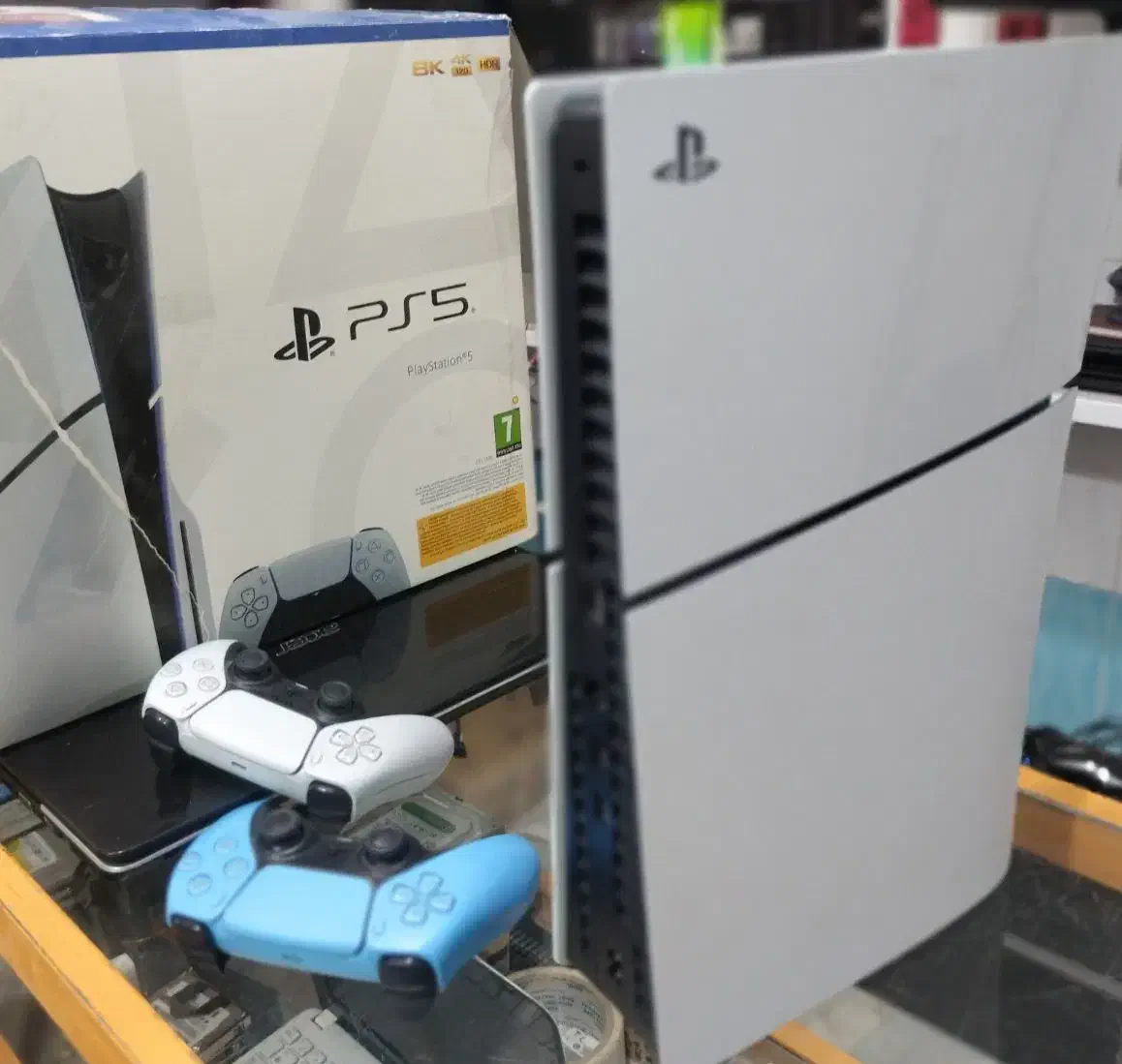 Ps5 slim یکسال کار دو دسته|کنسول، بازی ویدئویی و آنلاین|بجنورد, |دیوار