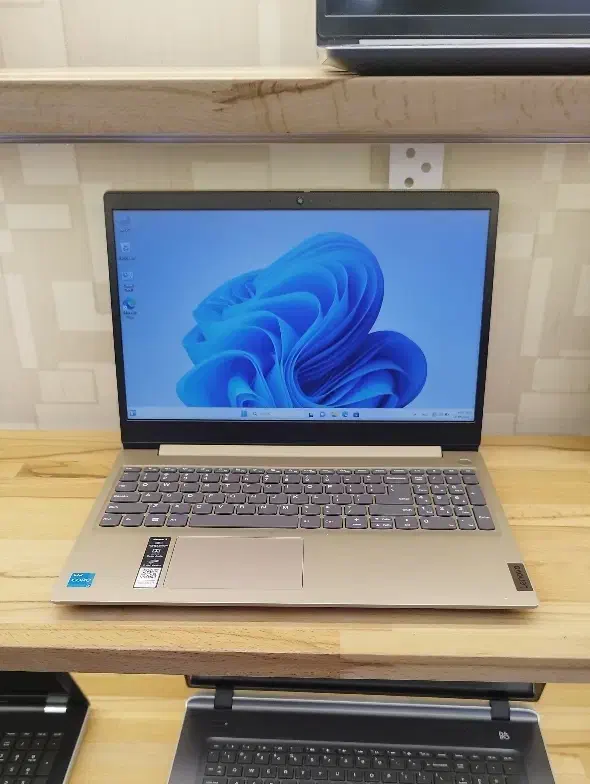 لپتاپ lenovo خوش رنگ نسل 11 با صفحه لمسی|رایانه همراه|تبریز, |دیوار