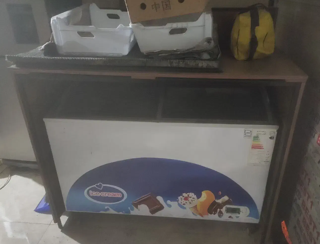 پیشخوان و صندلی|فروشگاه و مغازه|رشت, حومه رشت|دیوار