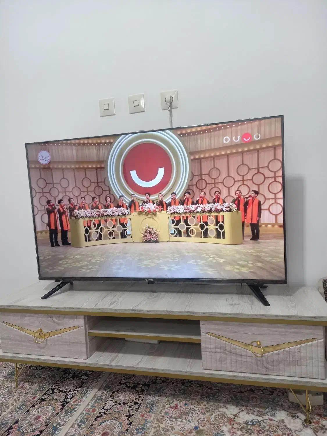 پنجاه اینچ اسنوا|تلویزیون و پروژکتور|دهگلان, |دیوار