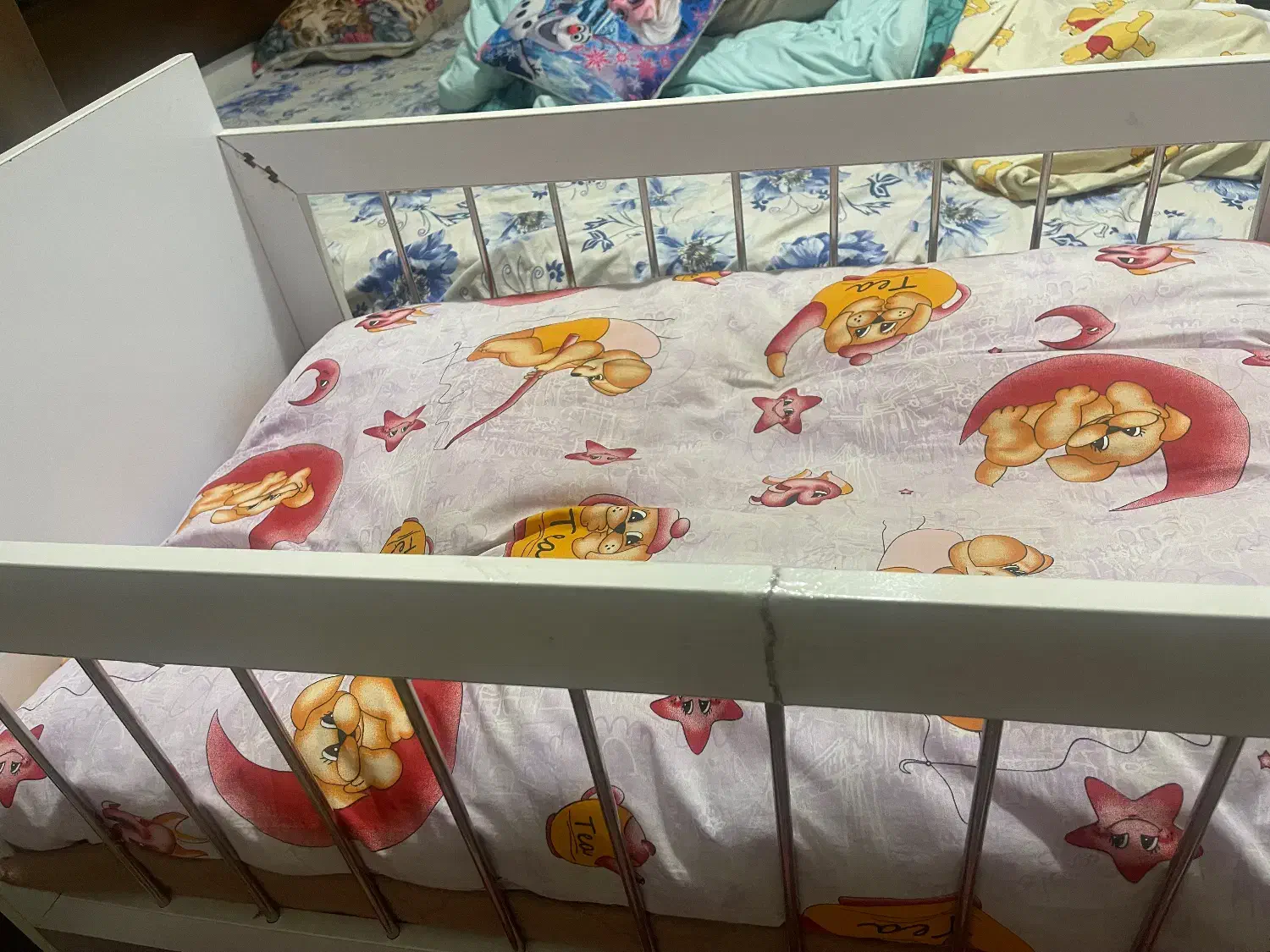 تخت کنار مادر|تخت و صندلی بچه|قزوین, |دیوار