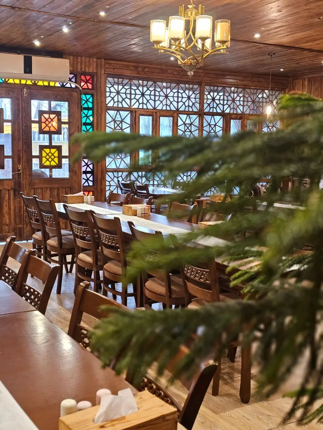 کافه رستوران در لاهیجان با کلیه ی امکانات|اجارهٔ مغازه و غرفه|لاهیجان, بازکیاگوراب|دیوار