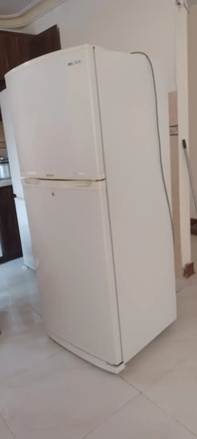 یخچال|یخچال و فریزر|رشت, لاکانی|دیوار