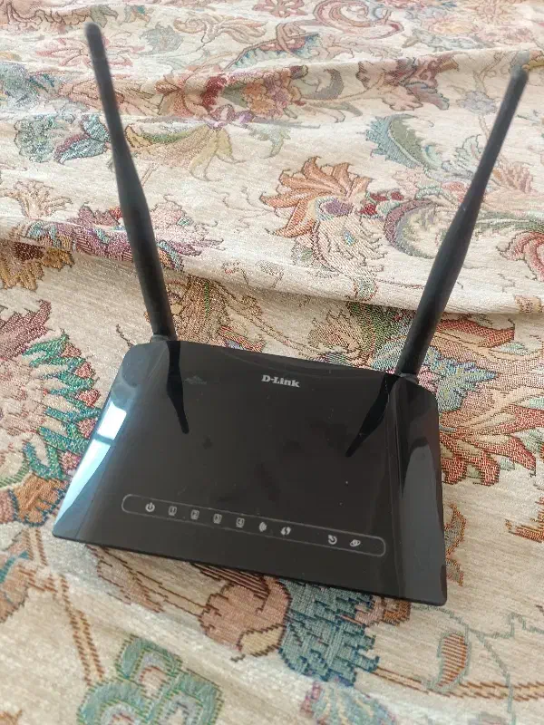 یک عدد وای فای سالم سالم در حد نو|مودم و تجهیزات شبکه|آران و بیدگل, |دیوار