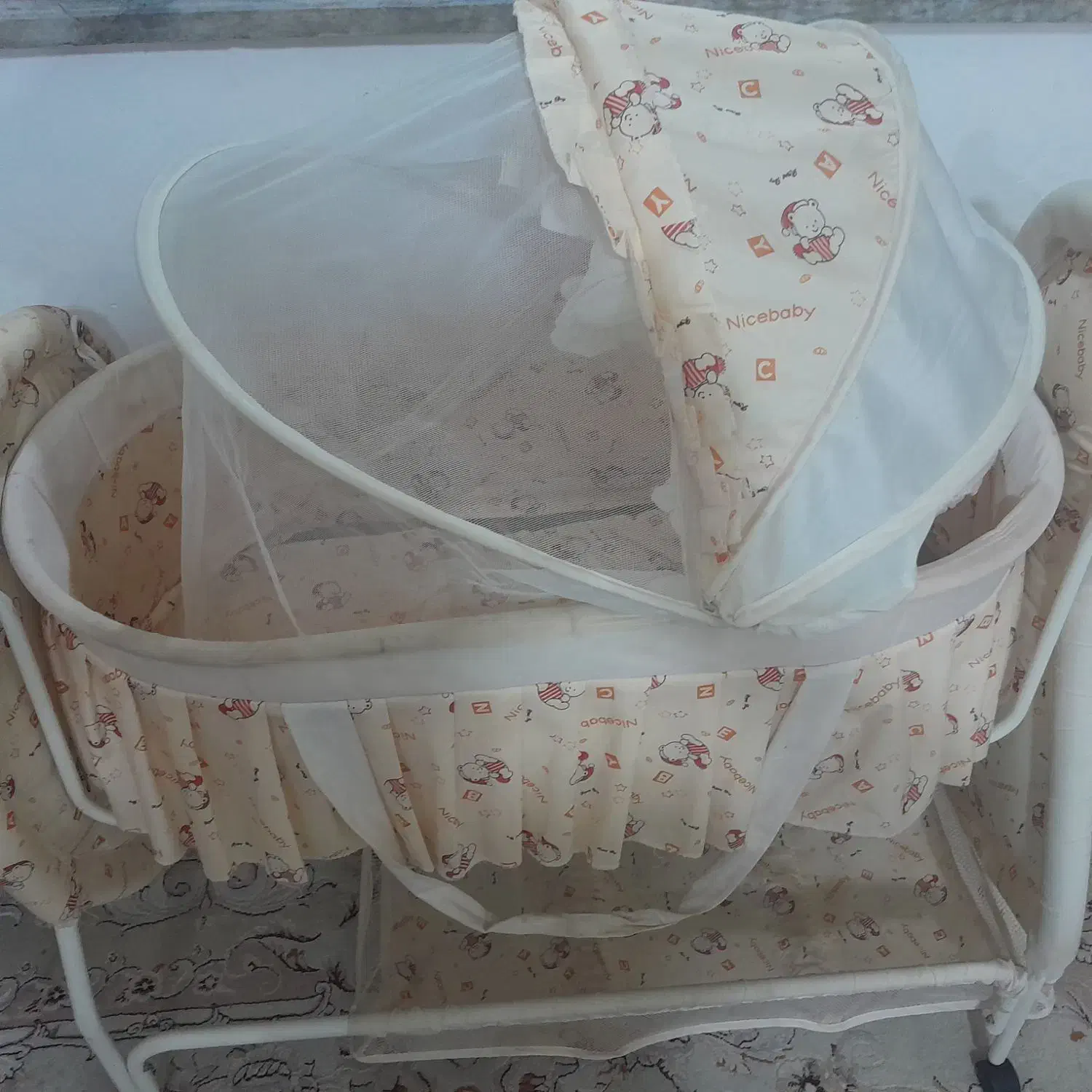 گهواره|تخت و صندلی بچه|بجنورد, |دیوار