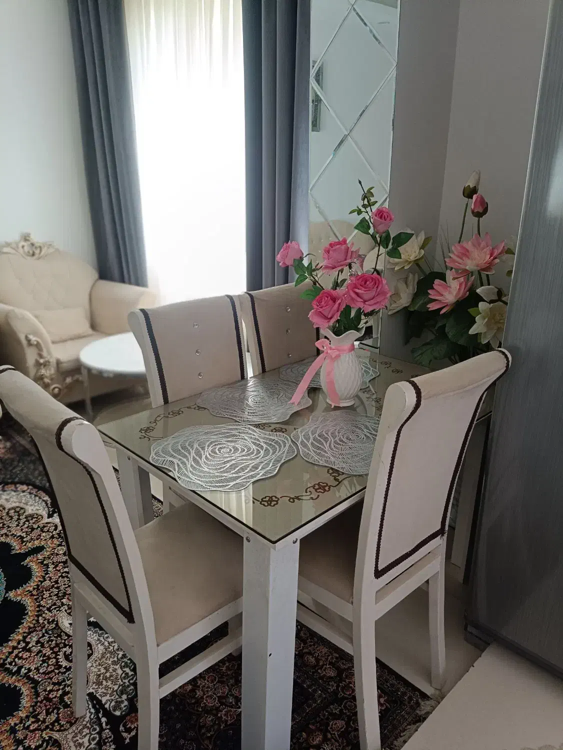 میز نهارخوری،|میز و صندلی غذاخوری|هرسین, |دیوار