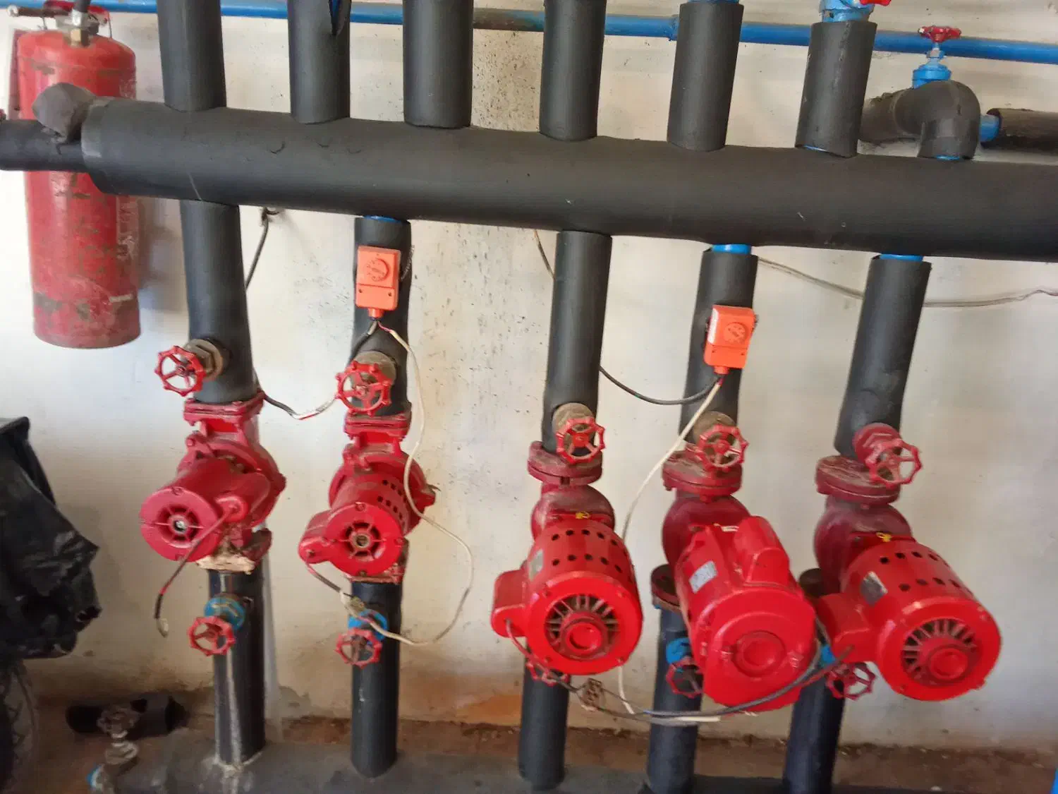 تعمیر وجرمگیری آبگرمکن وپکیج بادستگاه تعمیرمشعل ،|خدمات پیشه و مهارت|نهاوند, |دیوار