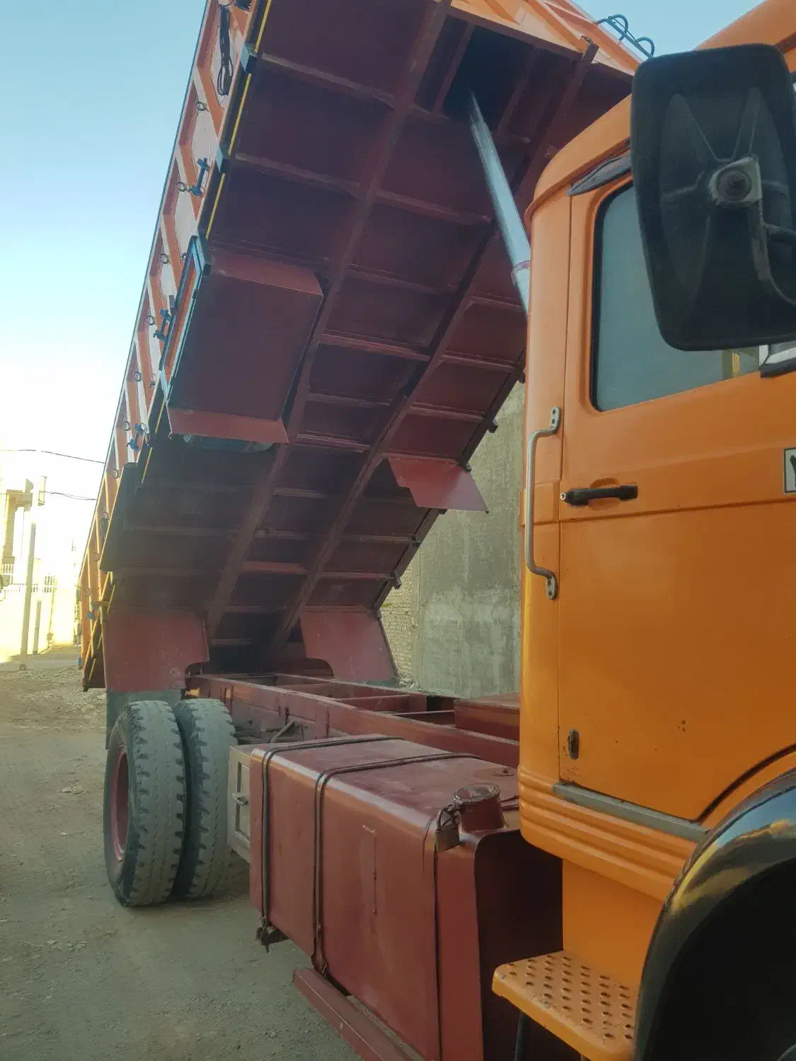 بنزتک باری وکمپرس حمل بار شهری یزد|خدمات حمل و نقل|یزد, |دیوار