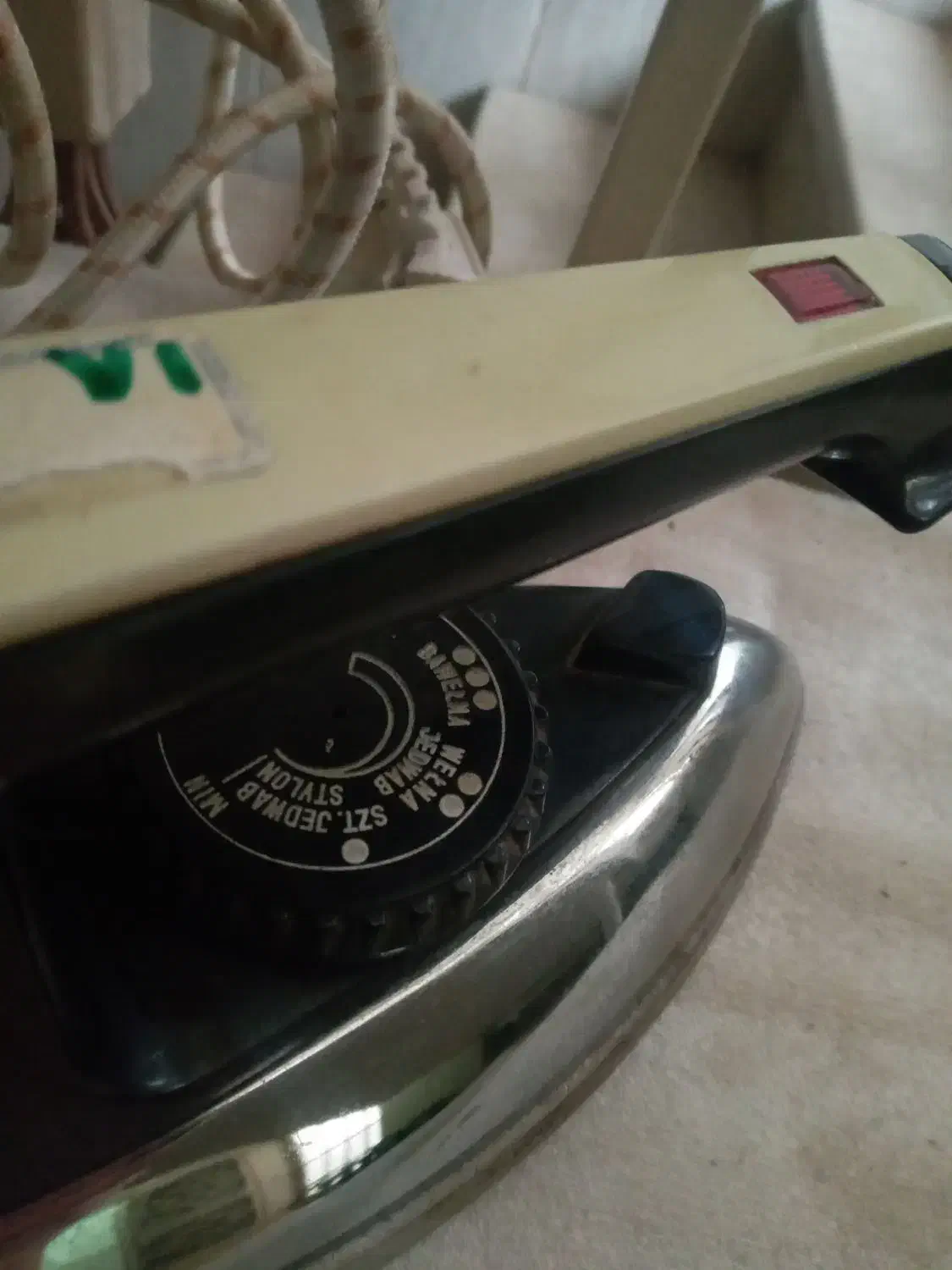 اتو برقی قدیمی|اتو و لوازم اتو|فردیس, قریشی|دیوار