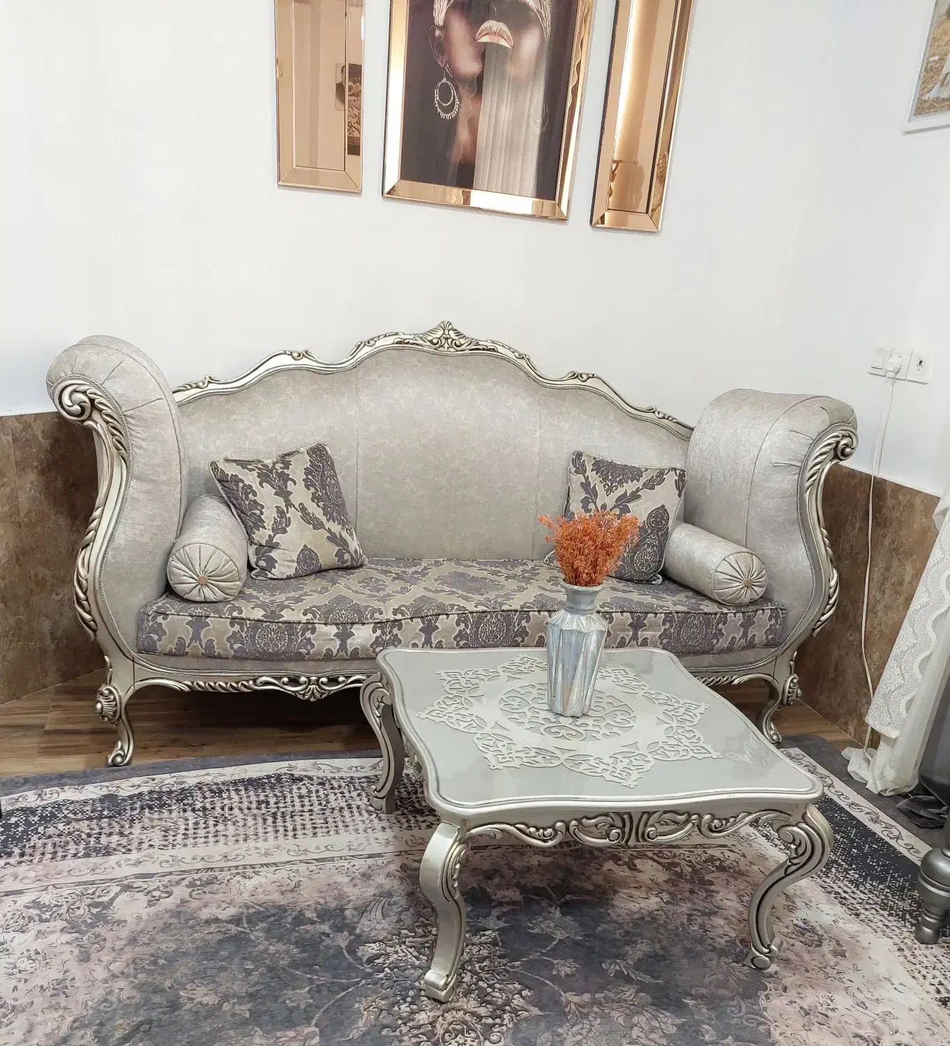 مبل کلاسیک با میزا و رومیزیاش|مبلمان خانگی و میز عسلی|مشهد, رضاشهر|دیوار