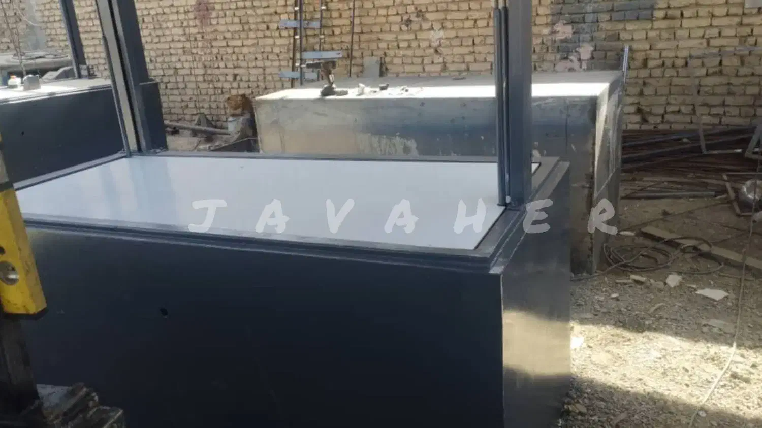 ارماتوربندی شده گاوصندوق اسانسوری|ابزارآلات|اصفهان, تیران|دیوار