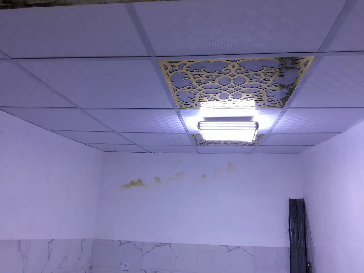 مغازه فروشی ۲۲ بهمن|فروش مغازه و غرفه|اسلامآباد غرب, |دیوار