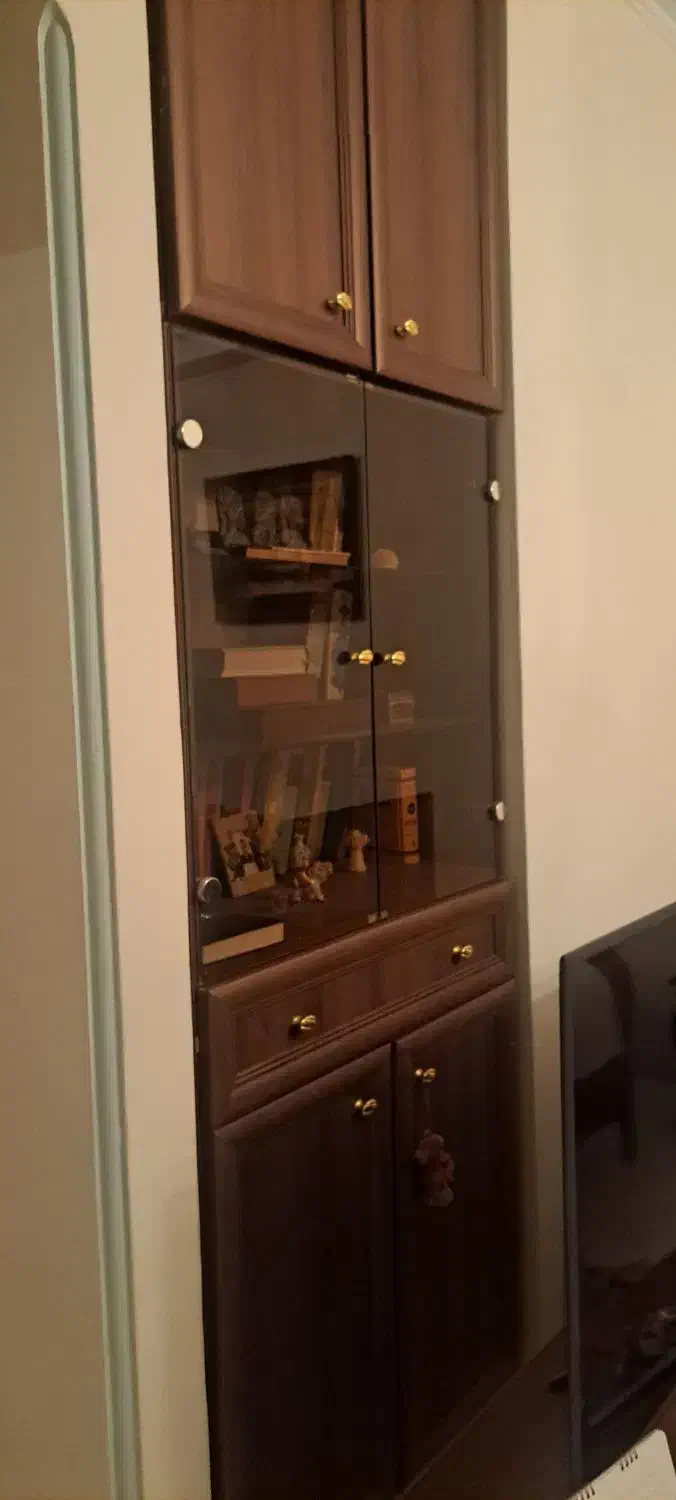 بوفه کمد کتابخانه|کتابخانه، شلف، قفسه‌های دیواری|تهران, آبشار تهران (دریاچه)|دیوار