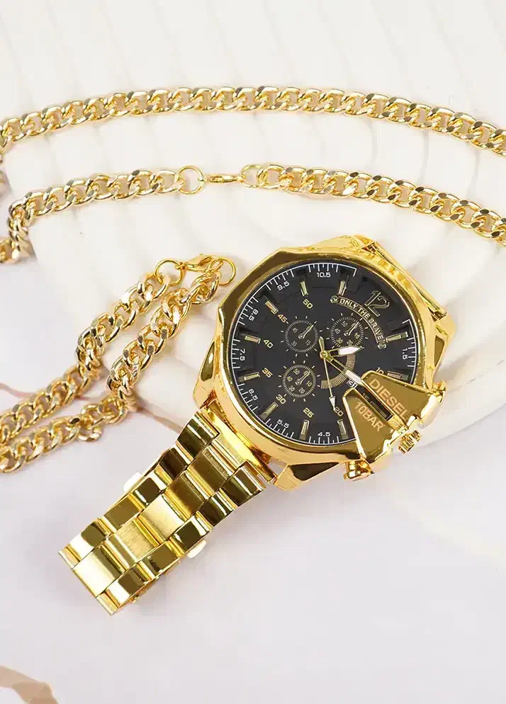 ست ساعت مچی|ساعت|اصفهان, نقش جهان|دیوار