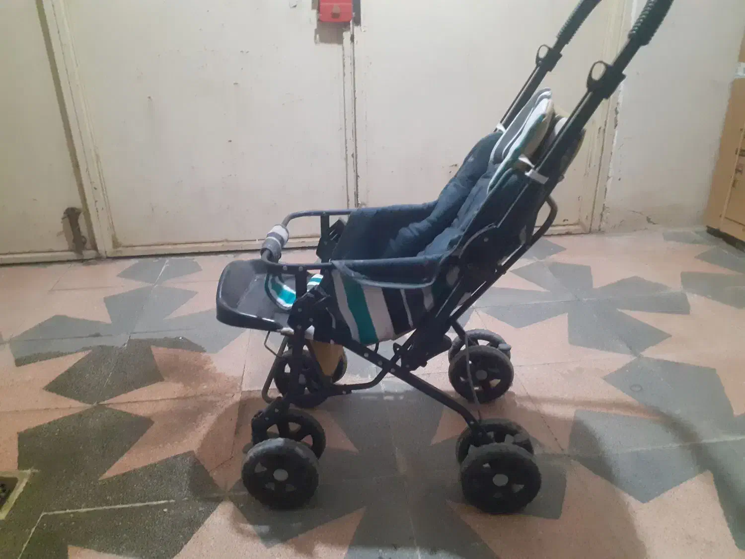 کالسکه بچه|کالسکه و لوازم جانبی|کنگاور, |دیوار