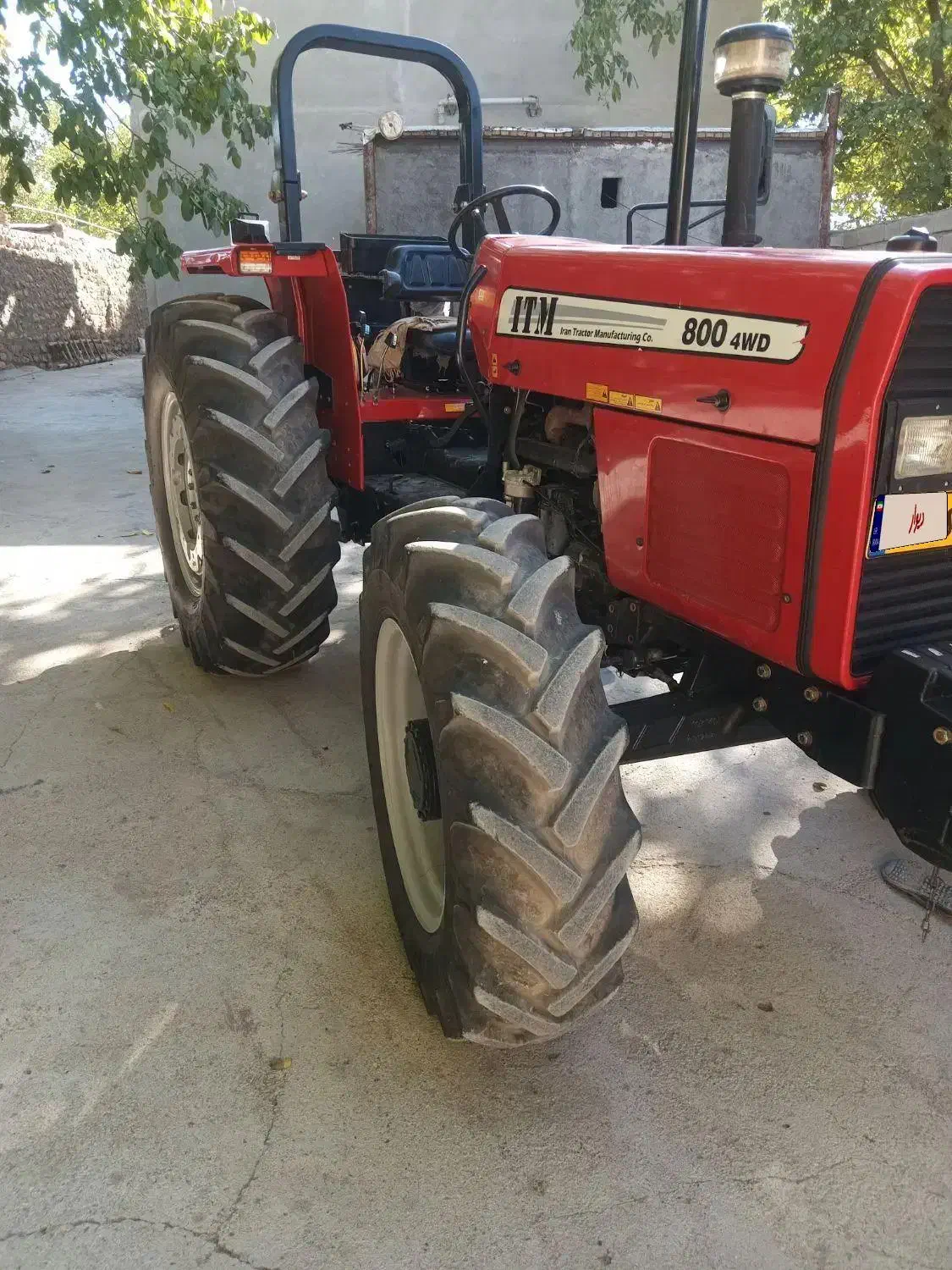 فروش تراکتور 800|خودرو سنگین|بیرانوند, |دیوار