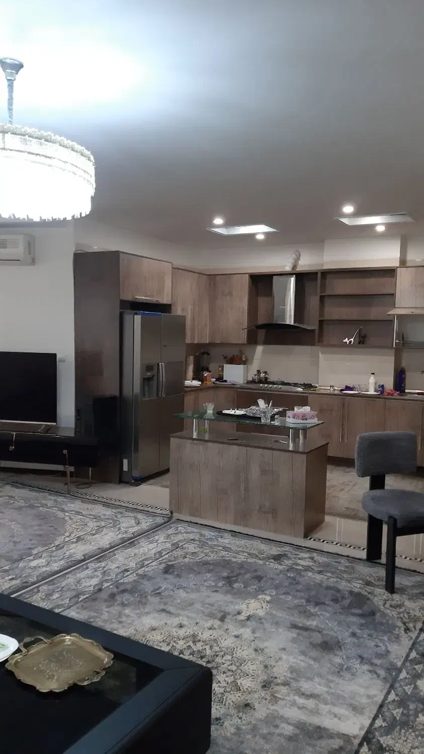 گلبرگ غربی خ عادل زاده ،۱۰۰متر ،۲خ فول مسکن امیری