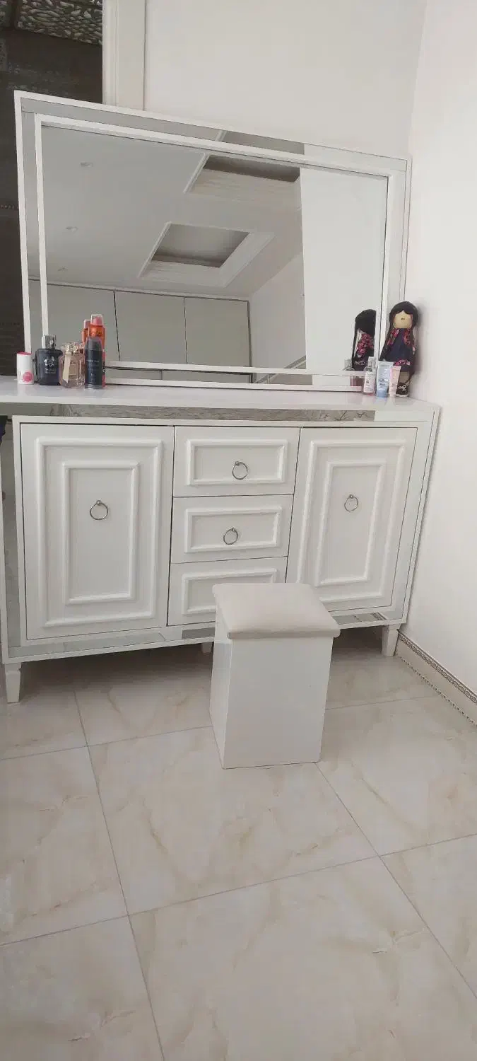 سرویس خواب با روتختی در حد نو|تخت و سرویس خواب|اسلام‌شهر, شهرک الهیه|دیوار